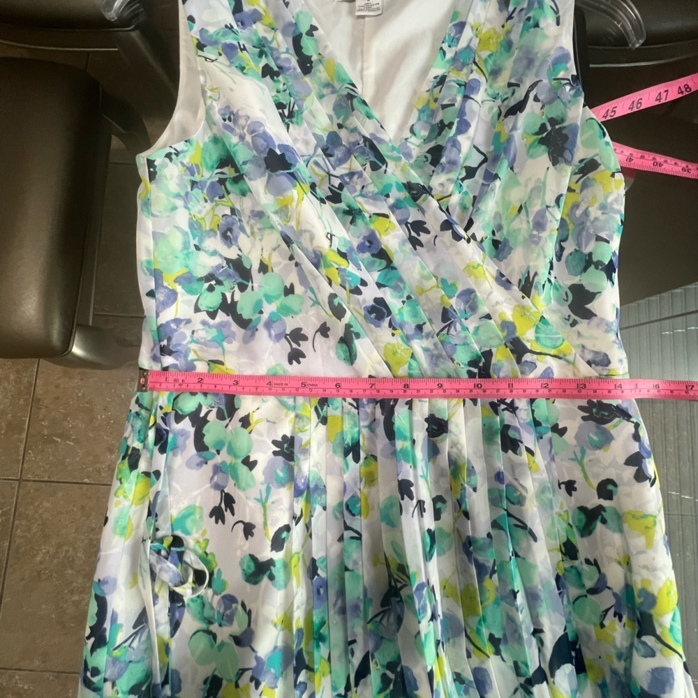 Liz Claiborne Blue and Green Floral Midi Dress - Picture 3 of 3